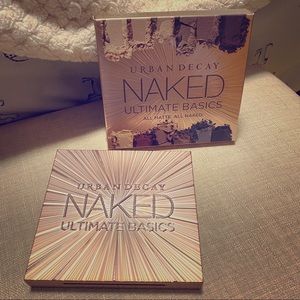SOLD ❌ New Urban decay naked basics palette